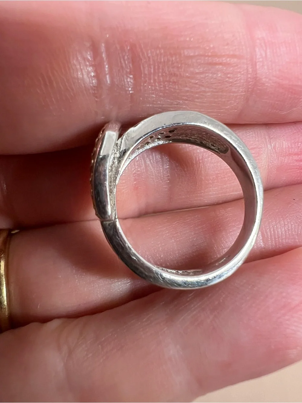 Vintage Sterling silver ring with yellow and clear crystals